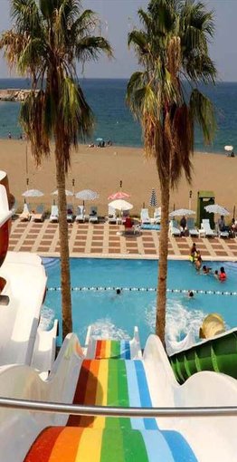 Evon Otel Havuz ve Deniz Manzarası