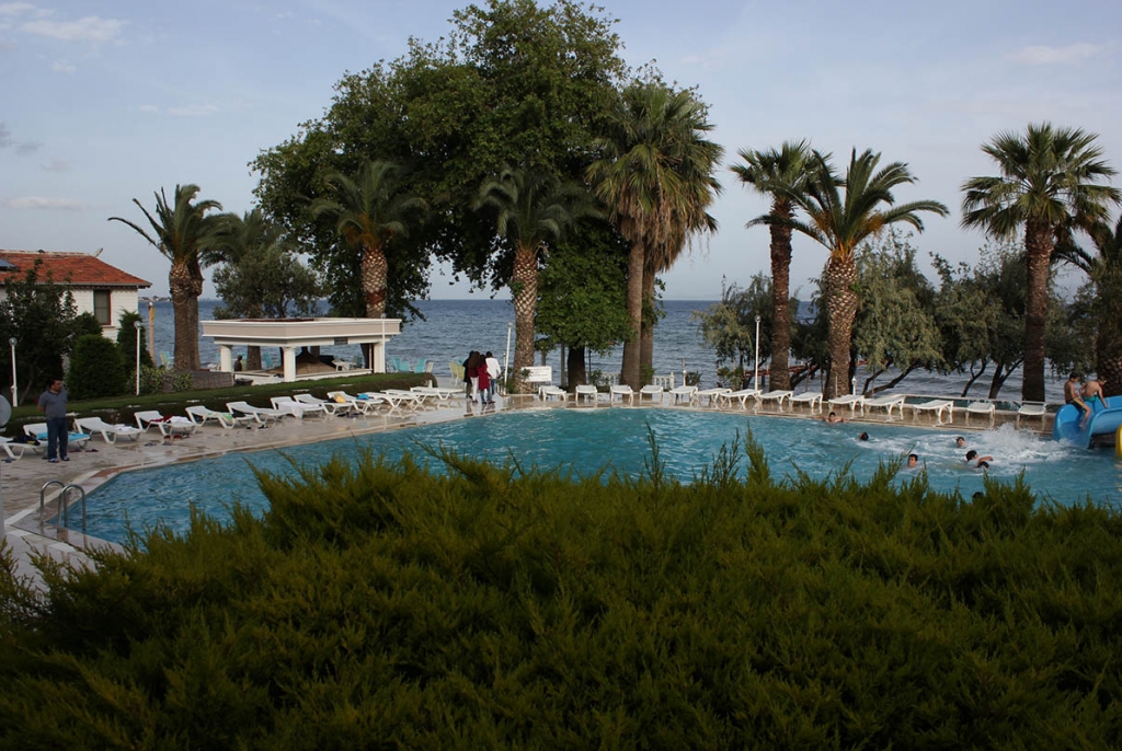 Grand Beyza Hotel Altınoluk Bahçeden Deniz Manzarası
